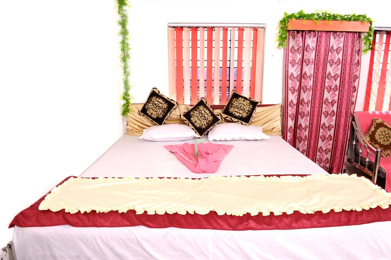 Jayanti Hotel Tarapith Exterior foto